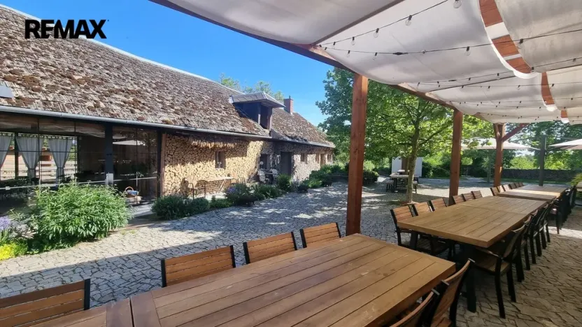 Prodej restaurace, Dolany - Véska, 382 m2