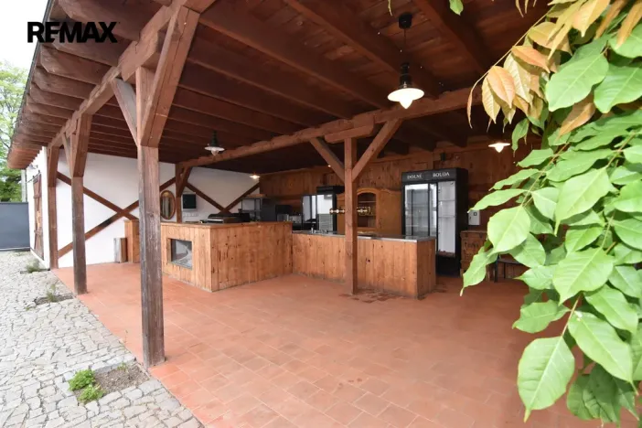 Prodej restaurace, Dolany - Véska, 382 m2