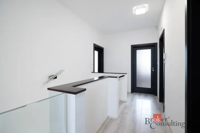 Pronájem rodinného domu, Praha - Dolní Měcholupy, Rothmayerova, 155 m2