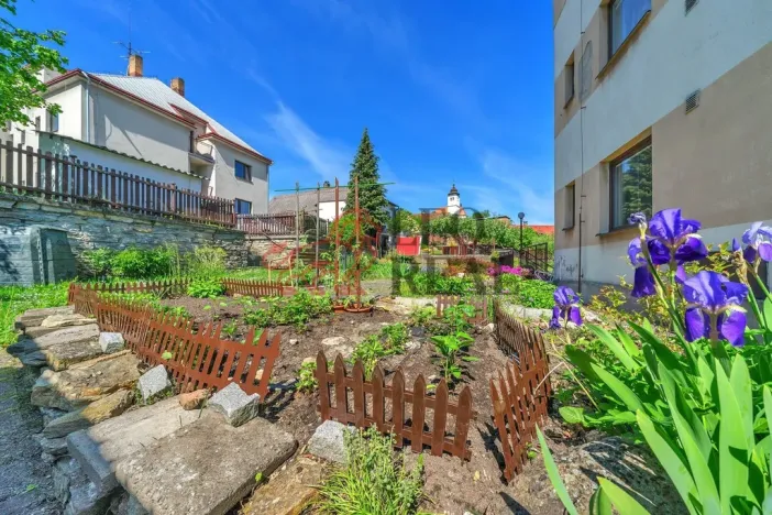 Prodej bytu 1+1, Nové Město nad Metují, Pod Výrovem, 42 m2