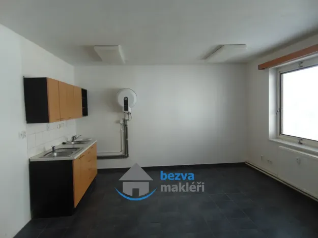 Pronájem kanceláře, Skuteč, Husova, 53 m2