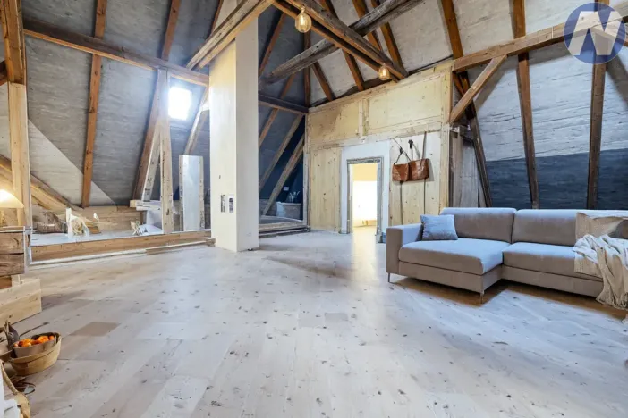 Prodej komerční nemovitosti, Holoubkov, 812 m2