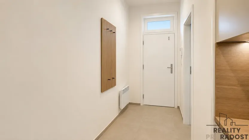 Pronájem bytu 1+kk, Praha - Žižkov, Milíčova, 34 m2