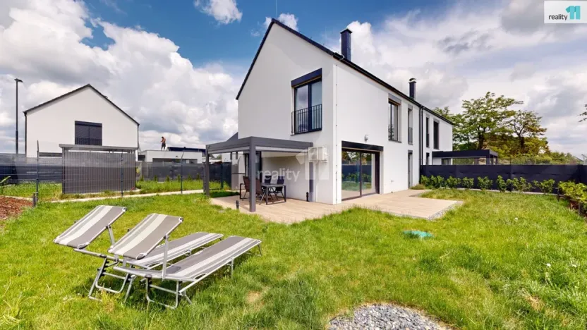 Prodej rodinného domu, Veleň, U Sluh, 150 m2