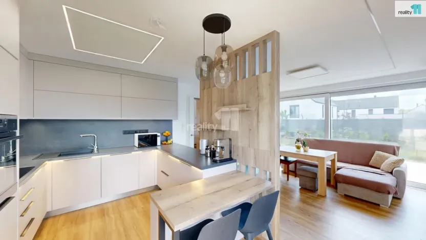 Prodej rodinného domu, Veleň, U Sluh, 150 m2