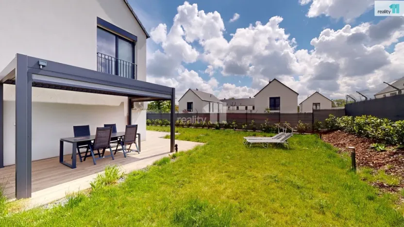Prodej rodinného domu, Veleň, U Sluh, 150 m2