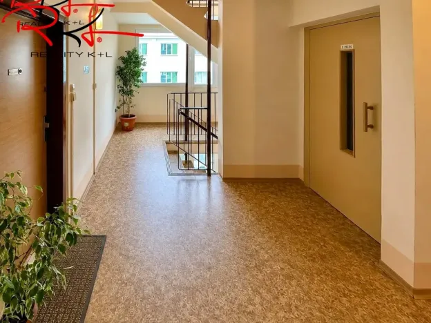 Pronájem bytu 2+kk, Praha, U měšťanského pivovaru, 33 m2