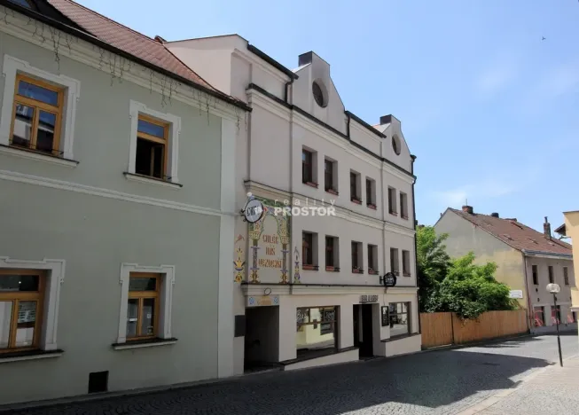 Pronájem bytu 1+kk, Mělník, náměstí Míru, 42 m2