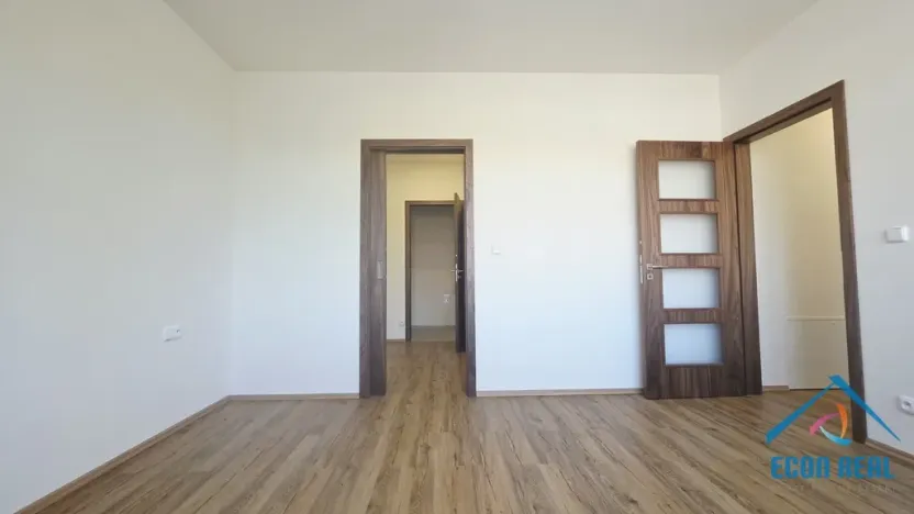 Pronájem kanceláře, Herink, U Kovárny, 92 m2