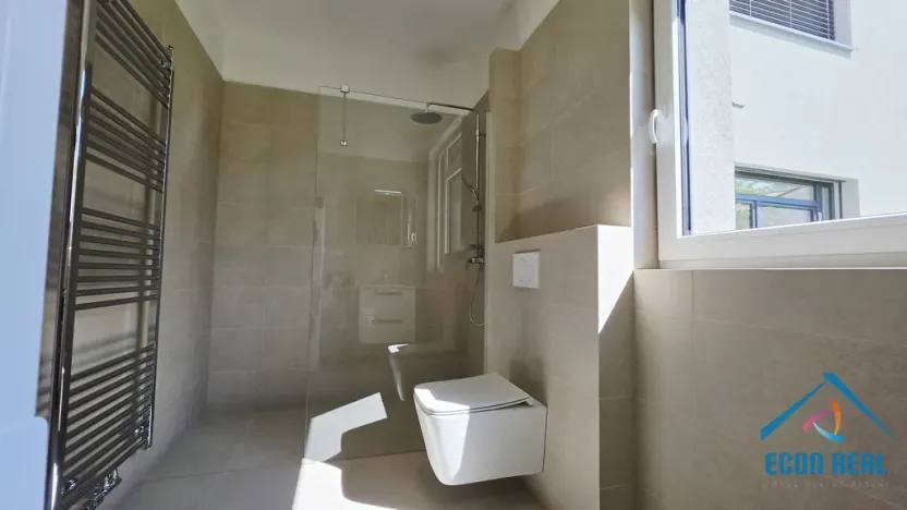 Pronájem kanceláře, Herink, U Kovárny, 92 m2