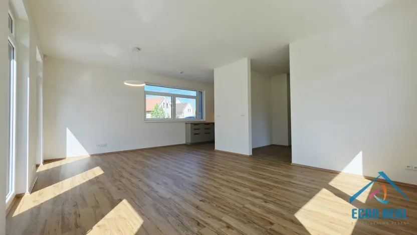 Pronájem kanceláře, Herink, U Kovárny, 92 m2