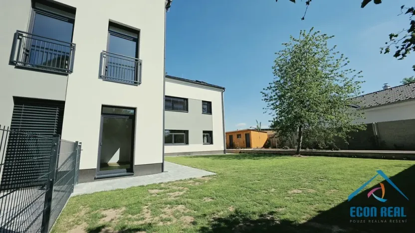 Pronájem kanceláře, Herink, U Kovárny, 92 m2