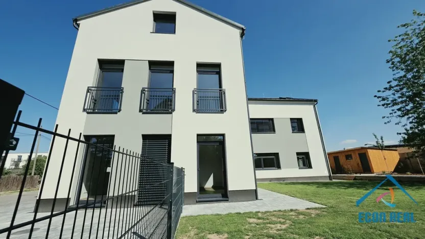 Pronájem kanceláře, Herink, U Kovárny, 92 m2