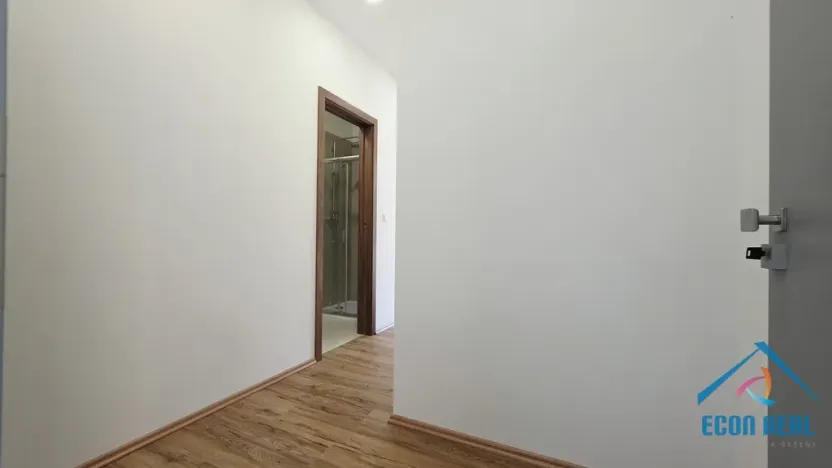 Pronájem kanceláře, Herink, U Kovárny, 55 m2