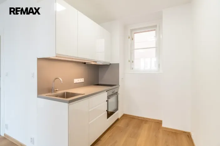 Prodej bytu 1+kk, Praha - Žižkov, Baranova, 34 m2