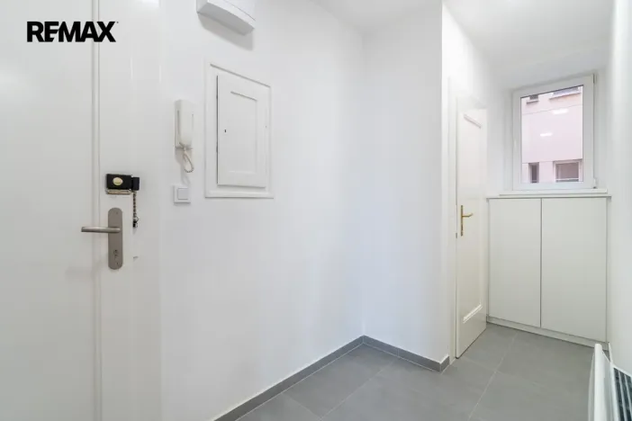 Prodej bytu 1+kk, Praha - Žižkov, Baranova, 34 m2