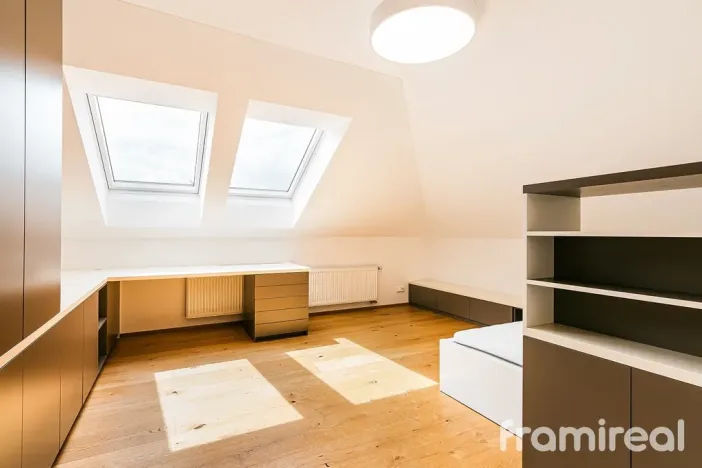 Prodej rodinného domu, Ohrobec, Krátká, 298 m2