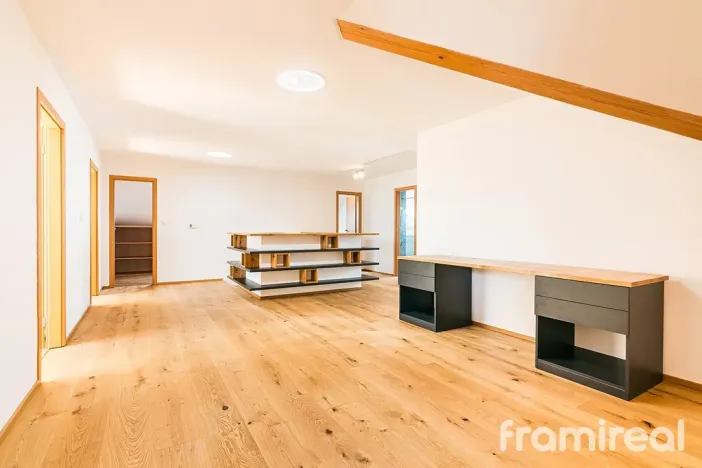 Prodej rodinného domu, Ohrobec, Krátká, 298 m2