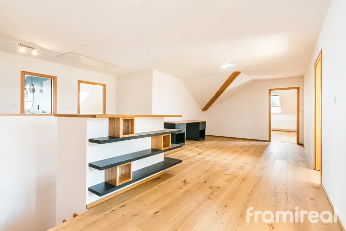 Prodej rodinného domu, Ohrobec, Krátká, 298 m2