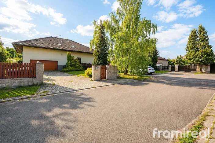 Prodej rodinného domu, Ohrobec, Krátká, 298 m2