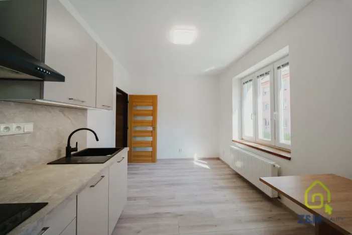 Prodej bytu 1+1, Dalovice, Májová, 30 m2