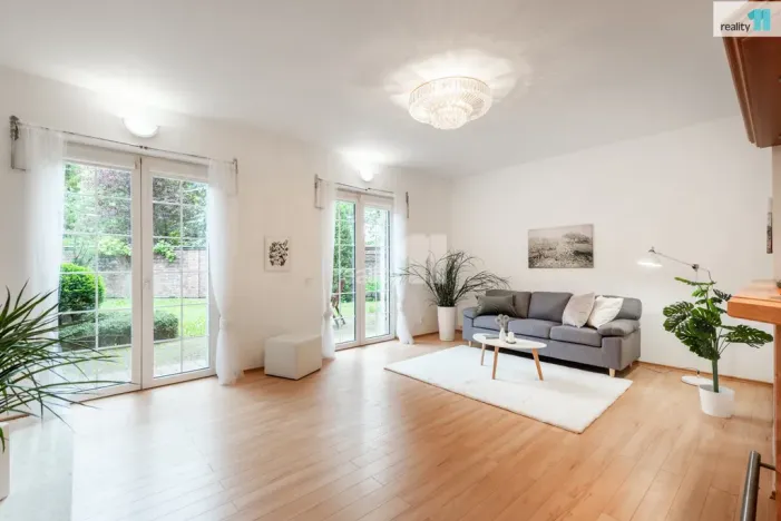 Prodej rodinného domu, Praha - Lhotka, Vzdušná, 420 m2