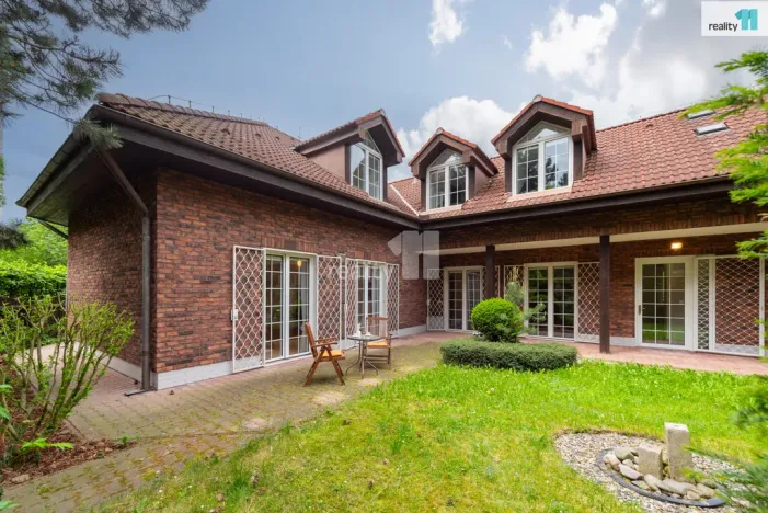 Prodej rodinného domu, Praha - Lhotka, Vzdušná, 420 m2