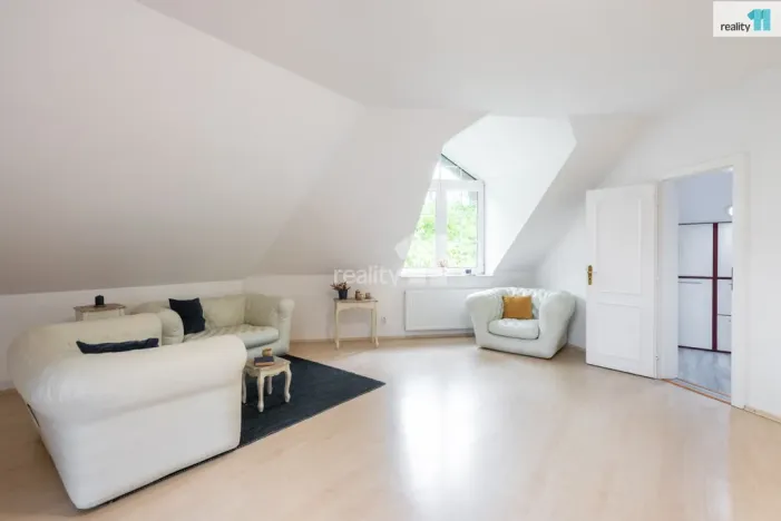 Prodej rodinného domu, Praha - Lhotka, Vzdušná, 420 m2