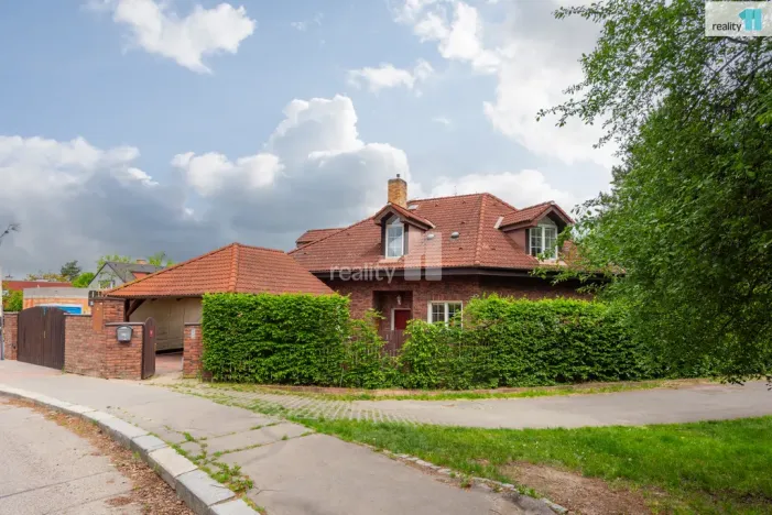 Prodej rodinného domu, Praha - Lhotka, Vzdušná, 420 m2