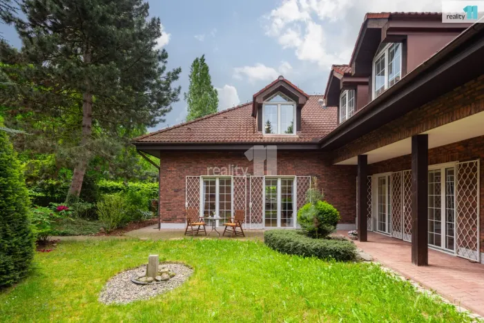 Prodej rodinného domu, Praha - Lhotka, Vzdušná, 420 m2