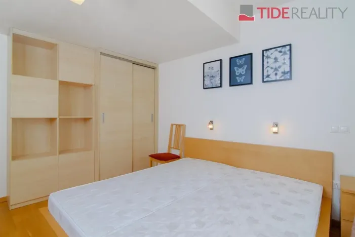 Pronájem bytu 4+kk, Praha - Vinohrady, U Havlíčkových sadů, 130 m2