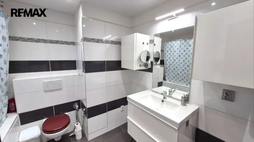 Prodej bytu 3+kk, Praha - Háje, Cyprichova, 75 m2