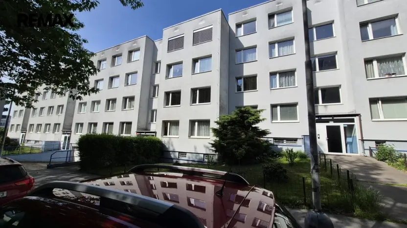 Prodej bytu 3+kk, Praha - Háje, Cyprichova, 75 m2