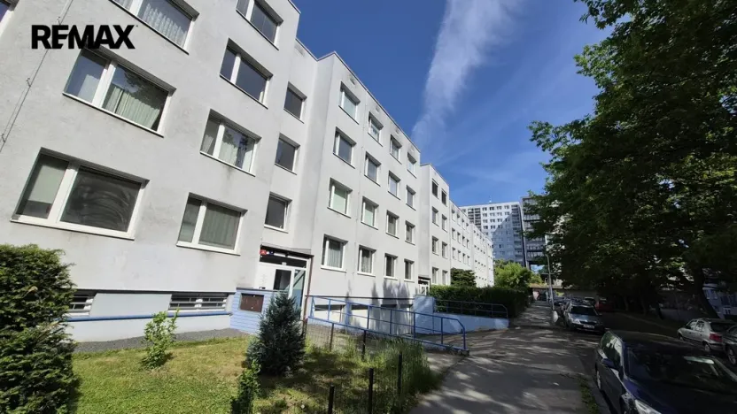 Prodej bytu 3+kk, Praha - Háje, Cyprichova, 75 m2