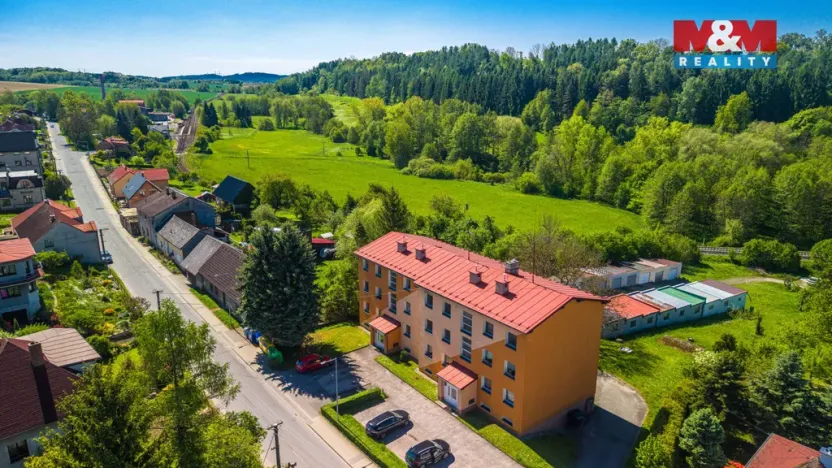 Prodej bytu 3+1, Rovensko pod Troskami, Tyršova, 66 m2