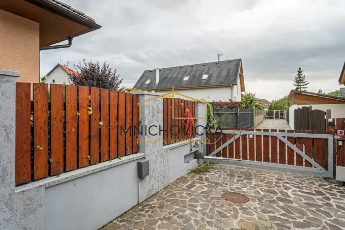 Prodej rodinného domu, Praha - Kolovraty, V Tehovičkách, 521 m2
