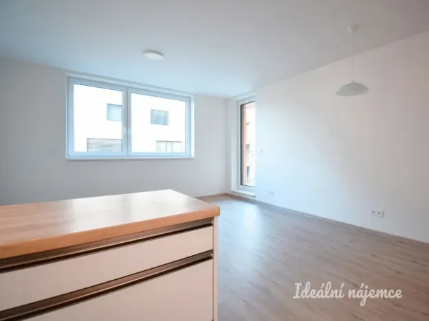 Pronájem bytu 2+kk, Brno - Maloměřice, Wágnerova, 56 m2