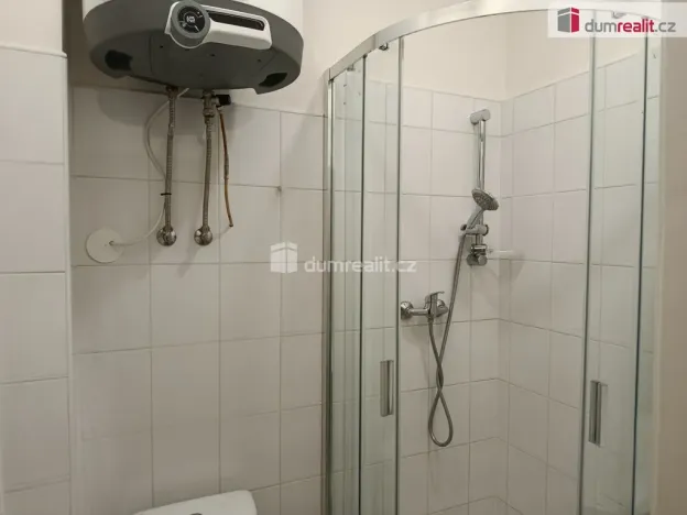 Pronájem bytu 1+kk, Praha - Vršovice, Na spojce, 19 m2
