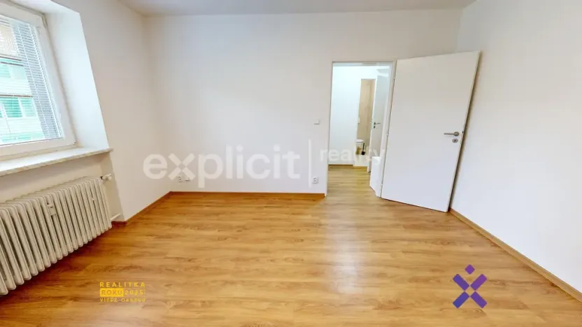 Pronájem bytu 1+1, Vsetín, Na Hrázi, 31 m2