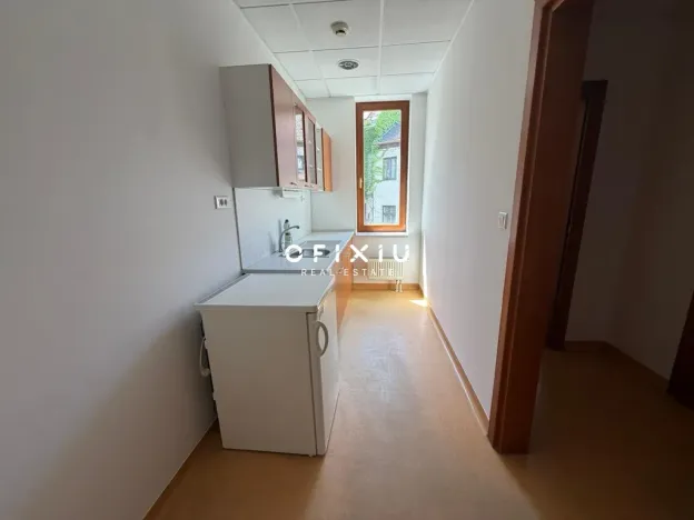 Pronájem kanceláře, Bratislava-Nové Mesto, Slovensko, Kukuričná, 181 m2