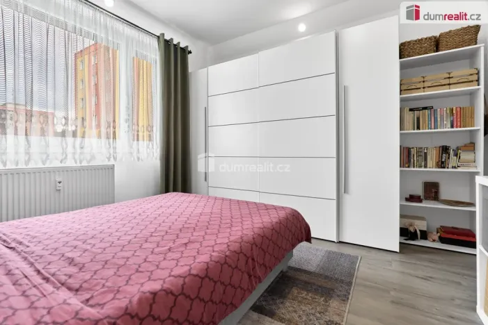 Prodej bytu 2+kk, Karlovy Vary, Charkovská, 48 m2