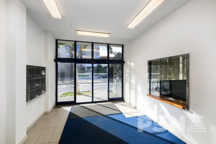 Pronájem kanceláře, Praha - Žižkov, Hartigova, 26 m2