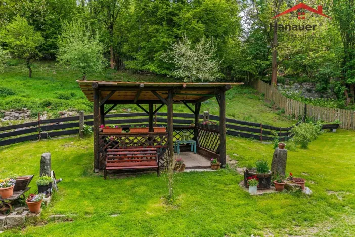 Prodej rodinného domu, Libouchec - Čermná, 176 m2