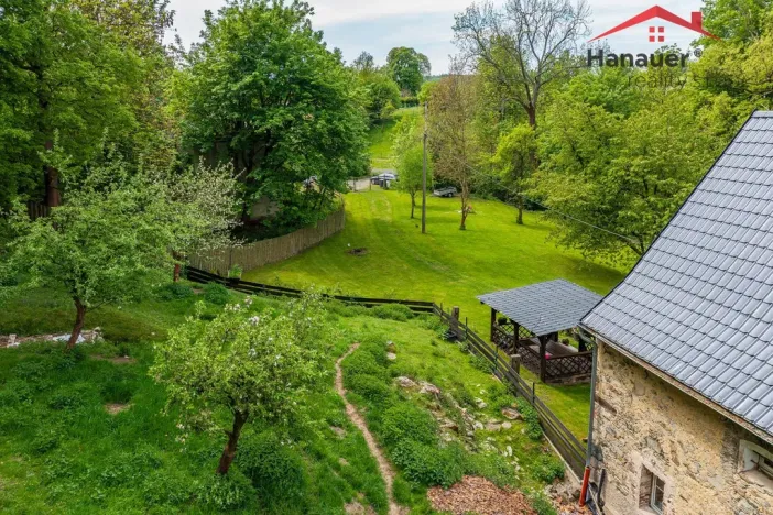 Prodej rodinného domu, Libouchec - Čermná, 176 m2