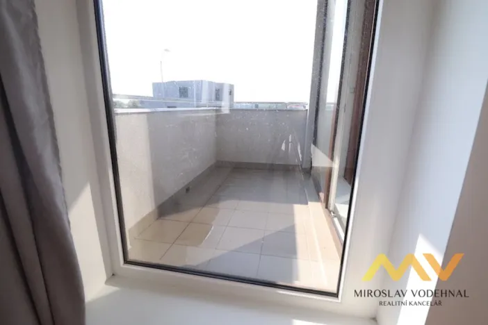 Pronájem bytu 2+kk, Hradec Králové - Třebeš, Pod Svahem, 62 m2