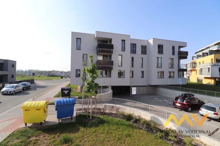 Pronájem bytu 2+kk, Hradec Králové - Třebeš, Pod Svahem, 62 m2