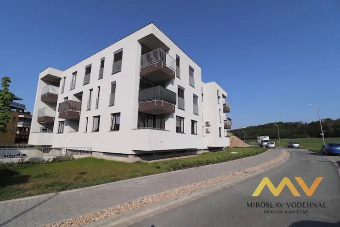 Pronájem bytu 2+kk, Hradec Králové - Třebeš, Pod Svahem, 62 m2