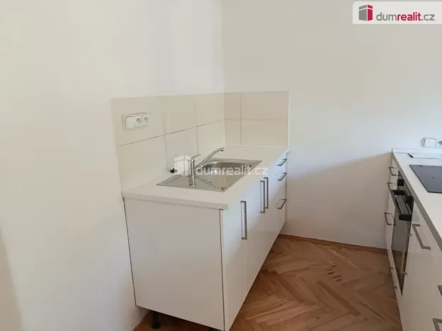 Pronájem bytu 2+kk, Praha - Bubeneč, Ve struhách, 45 m2
