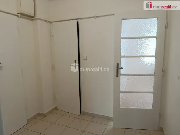 Pronájem bytu 2+kk, Praha - Bubeneč, Ve struhách, 45 m2