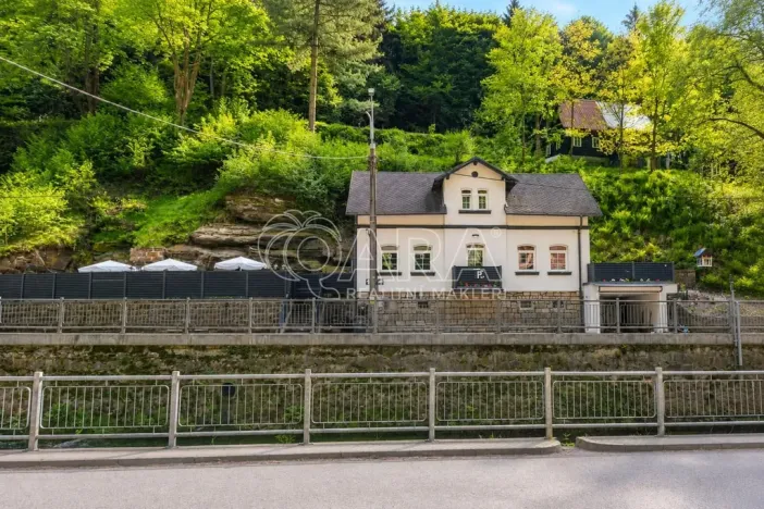 Prodej rodinného domu, Hřensko, 200 m2